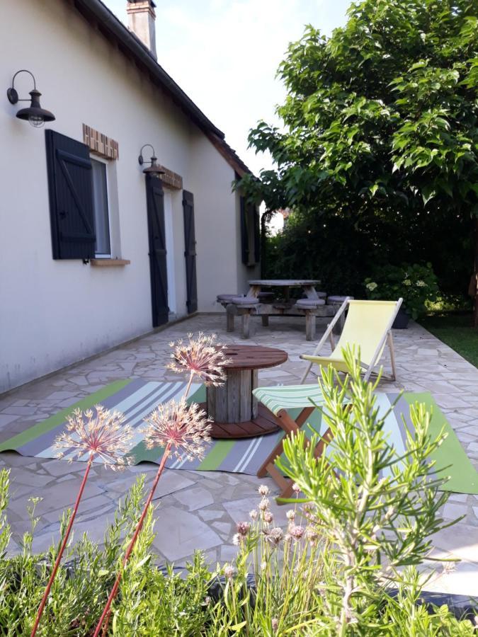 Therouanne En Berry Plaimpied-Givaudins Exterior foto